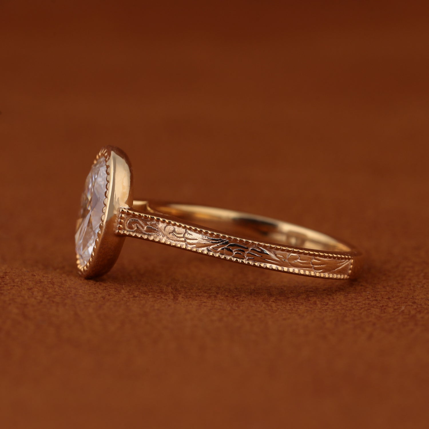 Elegant Pear Shaped Engagement Ring Featuring Princess Cut Diamond