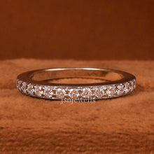 Round-Cut Lab Grown Diamond Band