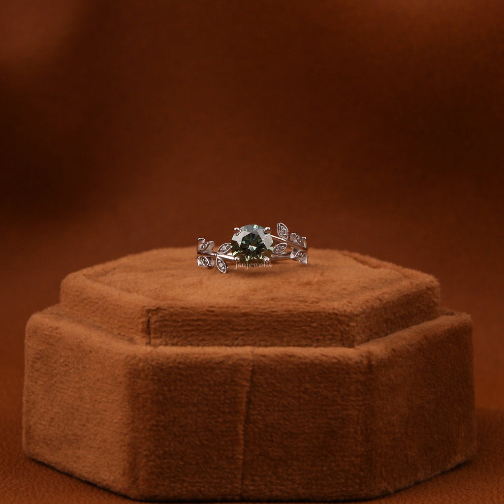 Luxurious Lab-Grown Diamond Rings