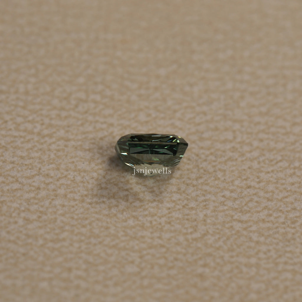 2 CT Radiant Cut Loose Lab Grown Diamond Green Color VS1 Clarity