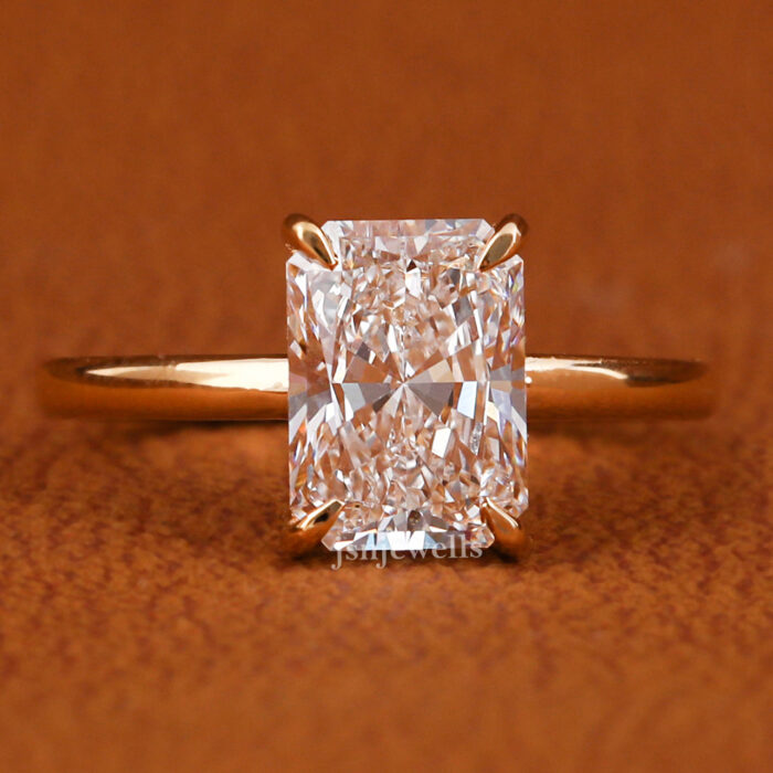 Radiant cut solitairy ring