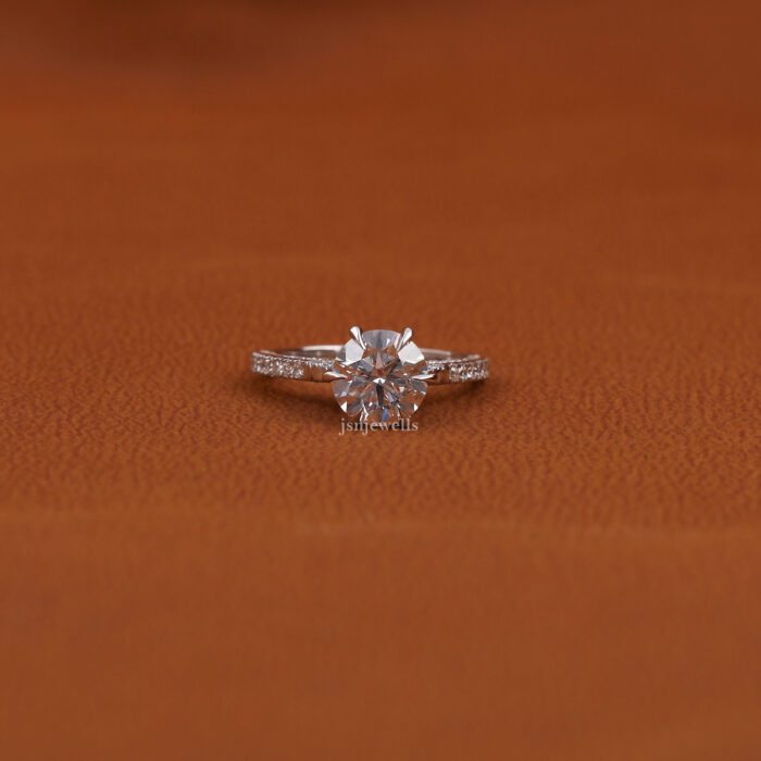 Round Diamond With Hidden halo Ringengagement ring