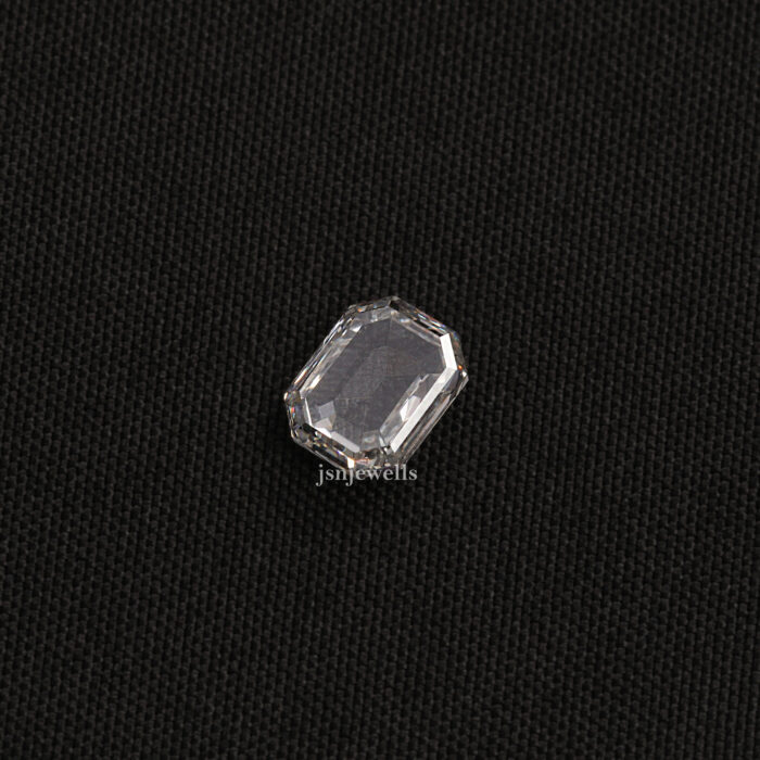 emerald cut diamond​