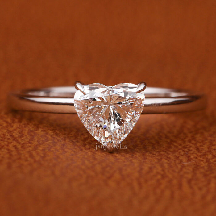 heart diamond ring​